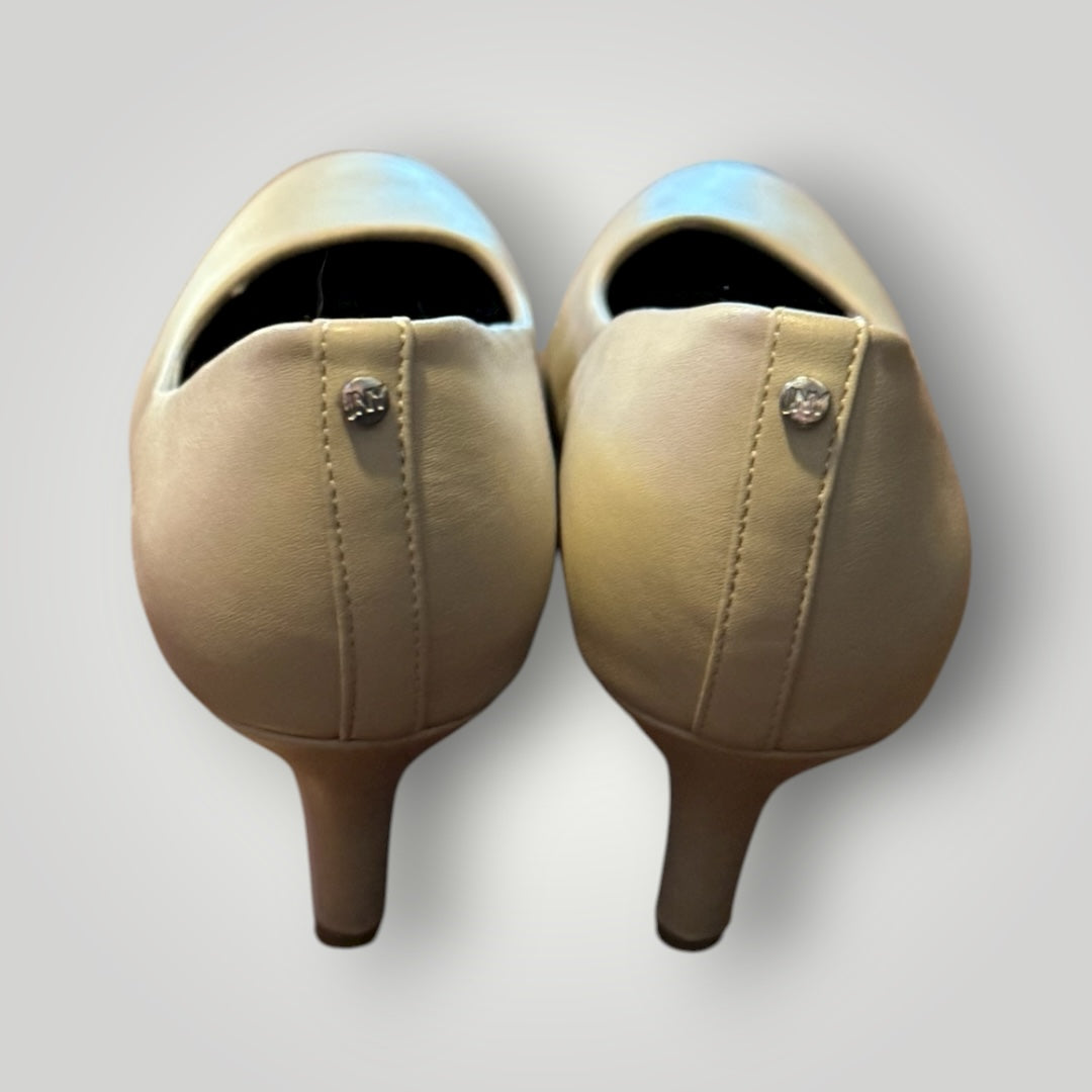 Jones New York Classic Nude Heels Size 10
