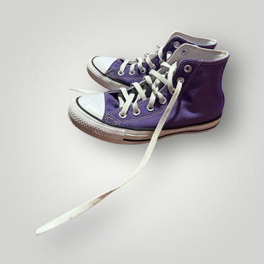 Converse Chuck Taylor All Star High Tops Purple Men’s 4 / Women’s 6