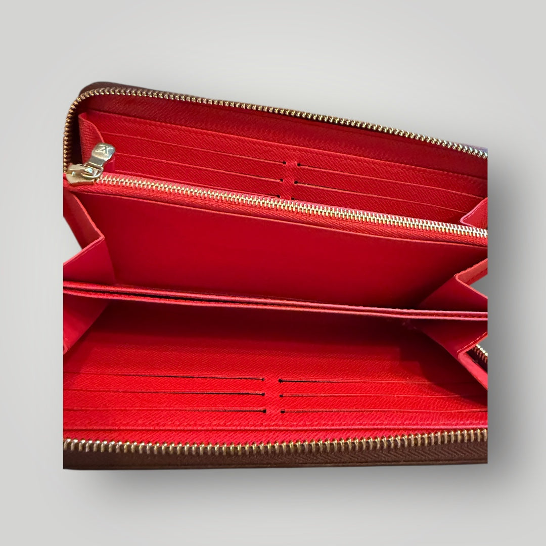 Louis Vuitton Zippy Wallet Monogram Canvas (Authentic) NEW