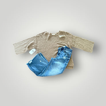 NEW Boutique sweater "NEW IN" Brand Size Large