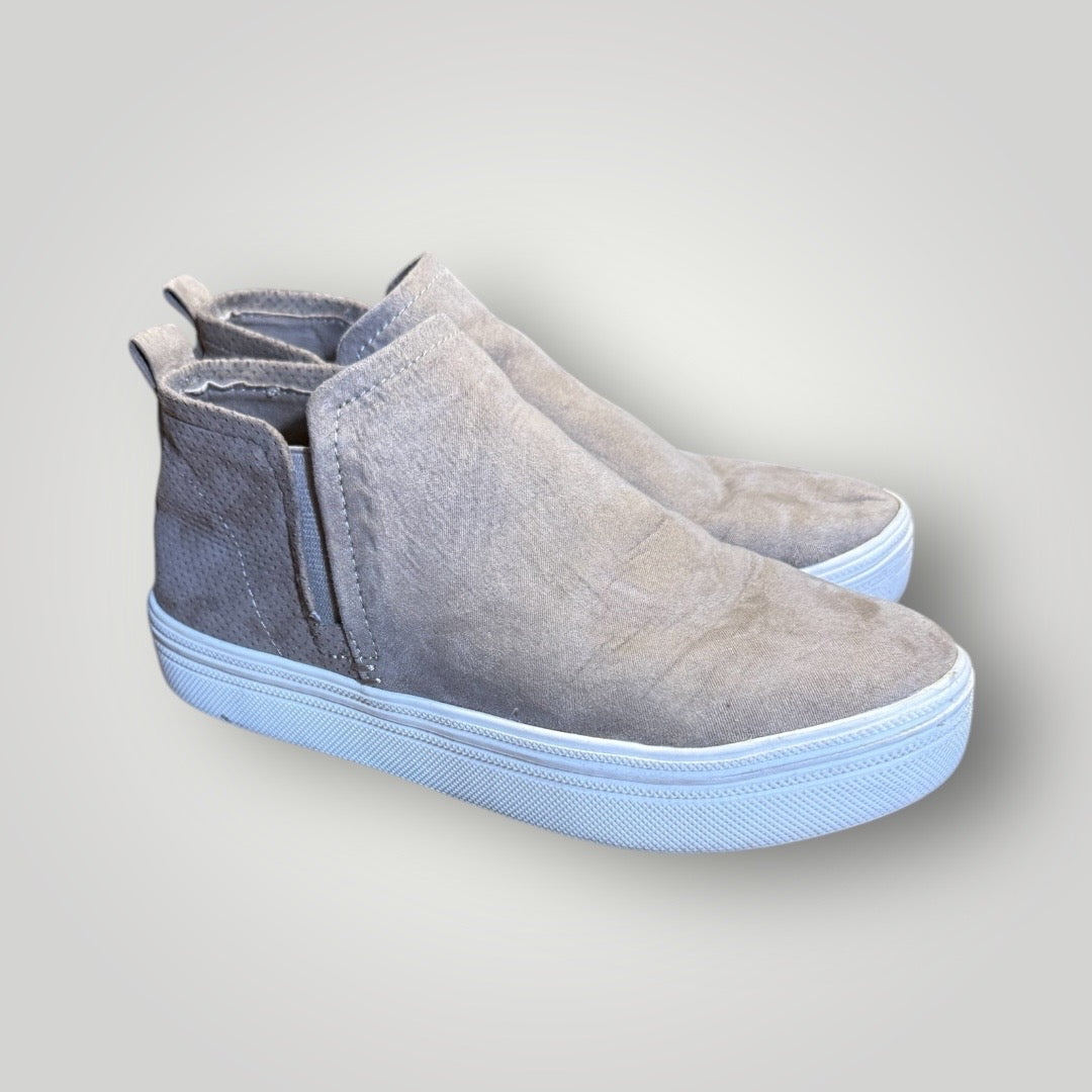 Universal Threads Boot Size 7