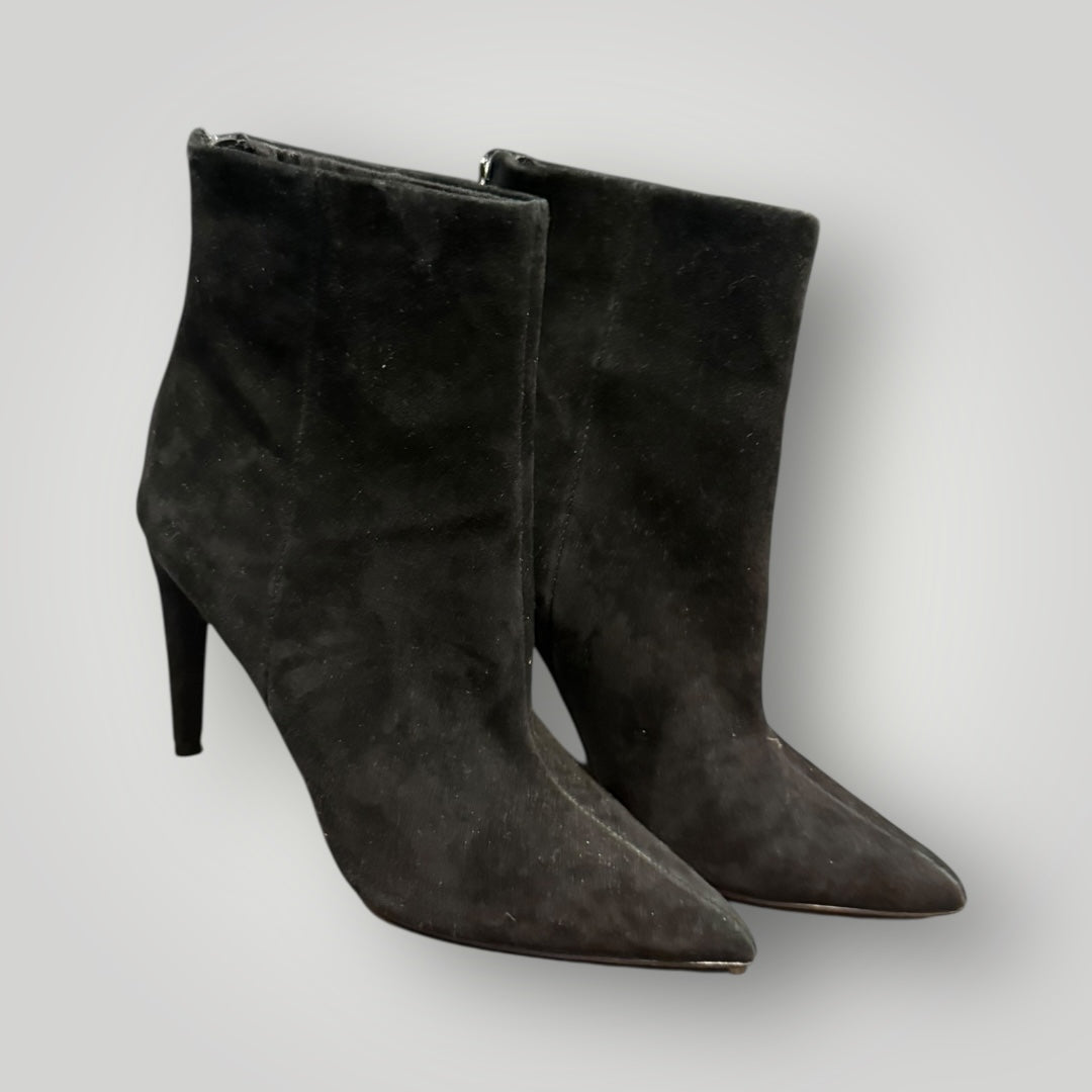 NEW Steve Madden Black Suede Heeled Booties Size 7.5