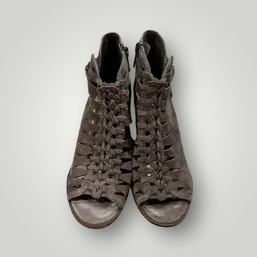 Vince Camuto Ankle Boot Size 7