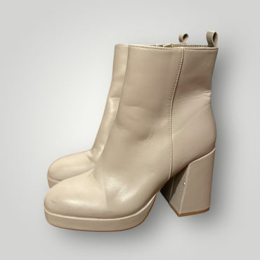 SHU SHOP VALENTINA Boot Size 7.5