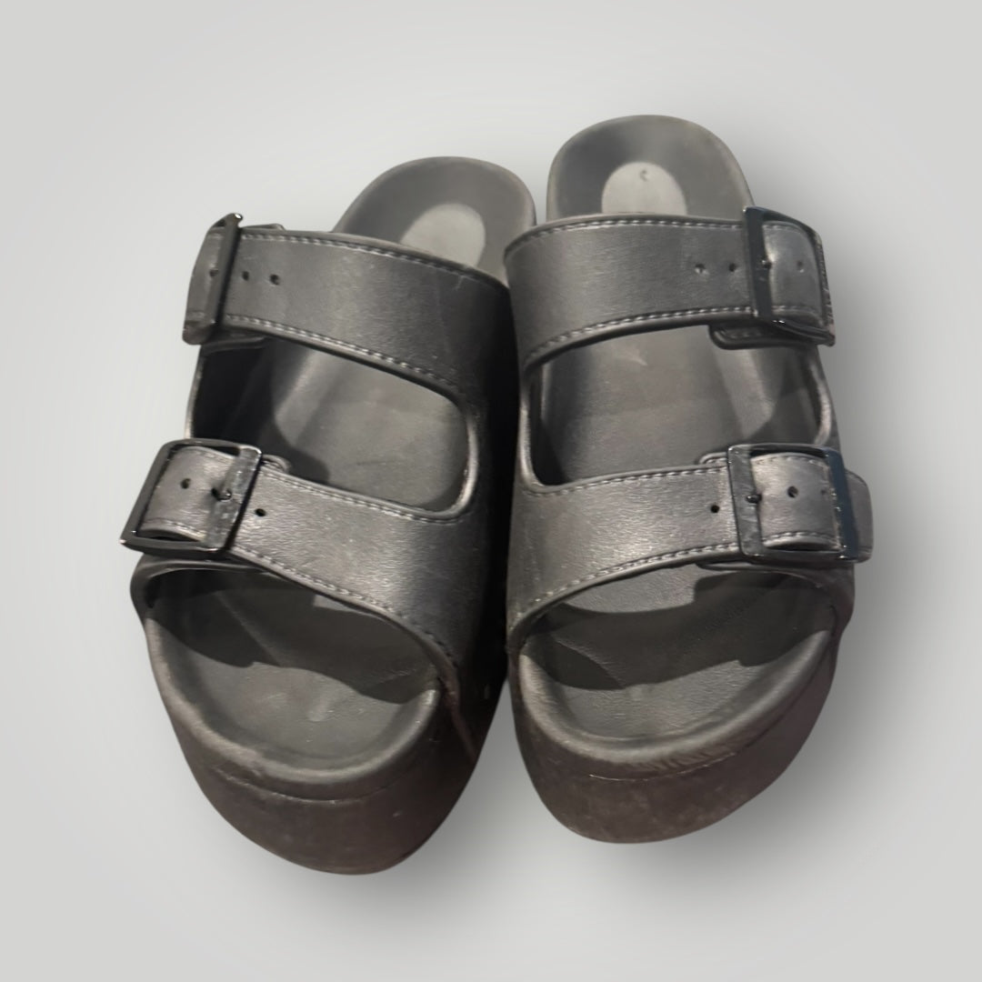 Steve Madden Platforms Size 8