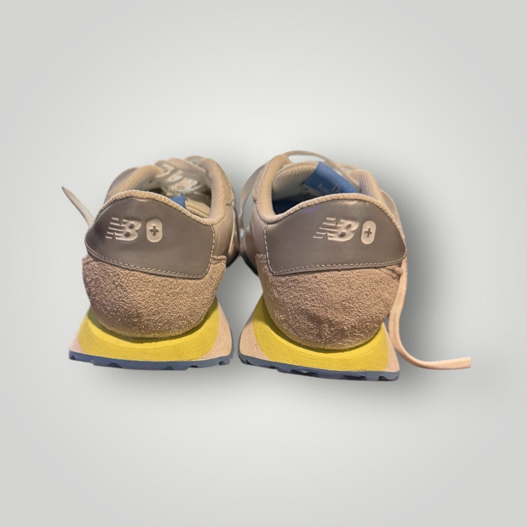 Baby Blue/Grey New Balance + FIGS 237 Women-Shoes, 5