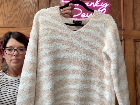 Tan / Cream / White Rachel Zoe long sleeved, Small