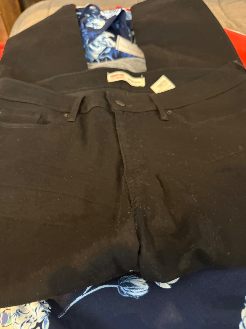 Black Levi's Women-Bottoms, 12