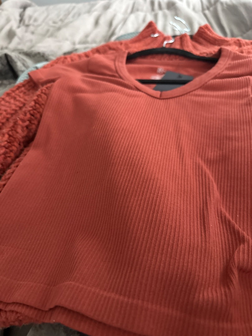 Burnt Orange No Boundaries Women-Tops, 3/5