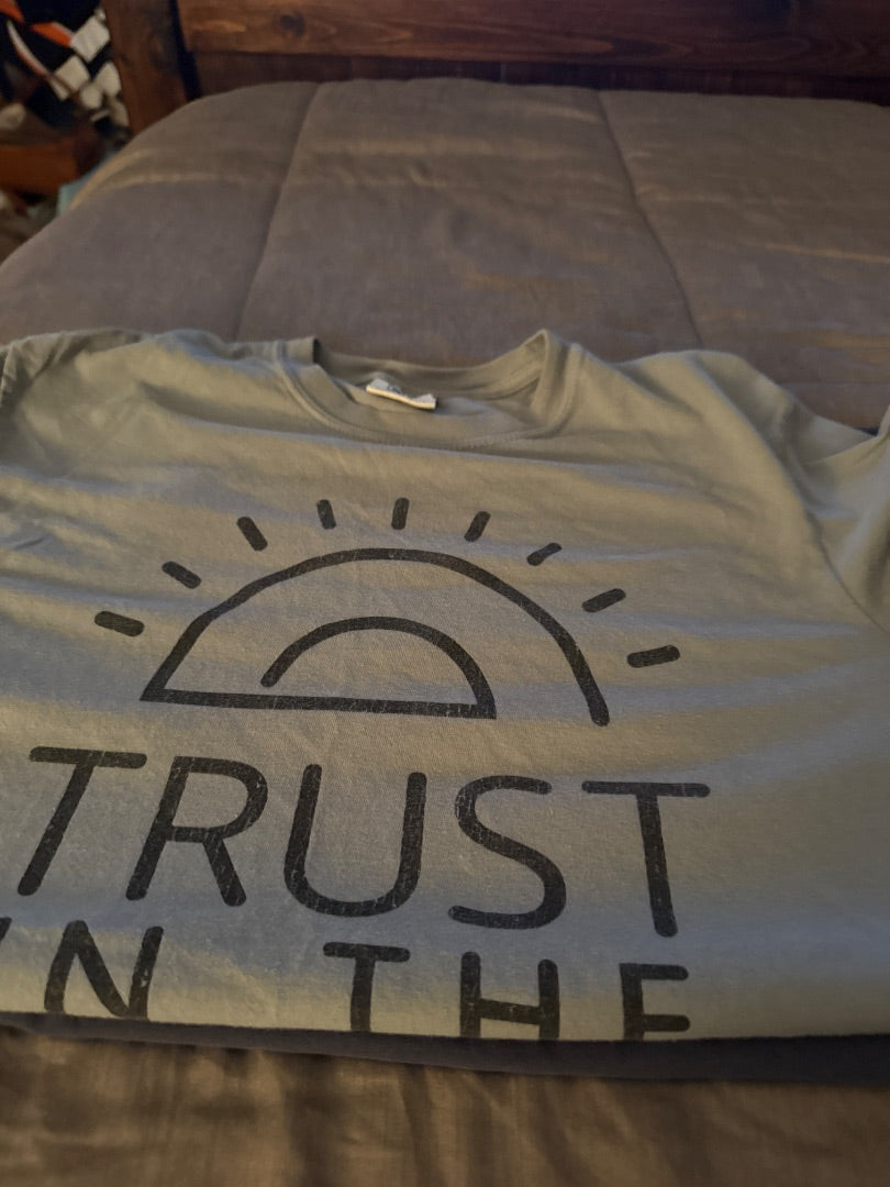 Grey Trust in the Lord Women-Tops, Medium