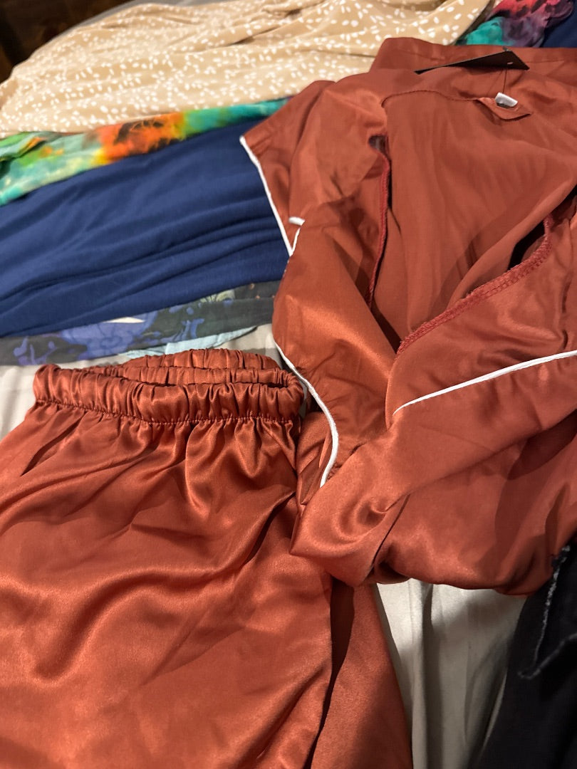 Rust No Brand Outfit, Medium