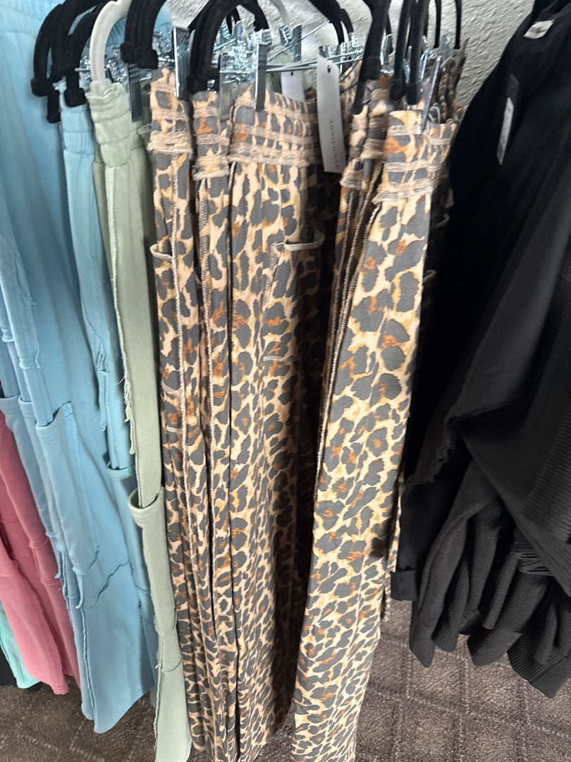 Leopard Anniewear Women-Bottoms, Large
