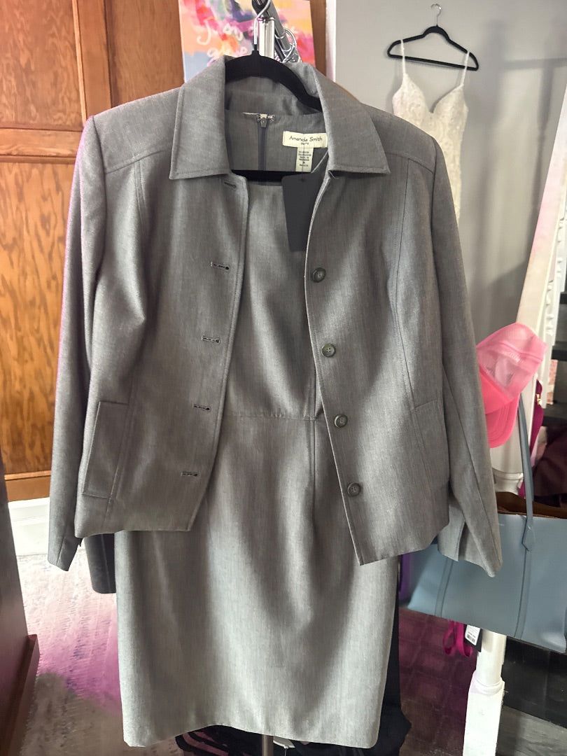 Grey Amanda Smith Outfit, 6