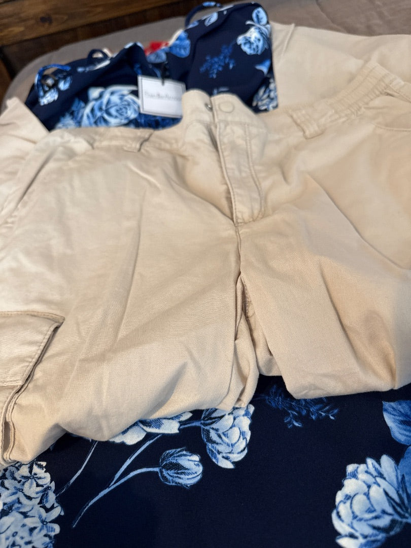Khaki Divided Women-Bottoms, 12