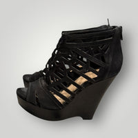 Gianni Bini Wedge Size 7.5