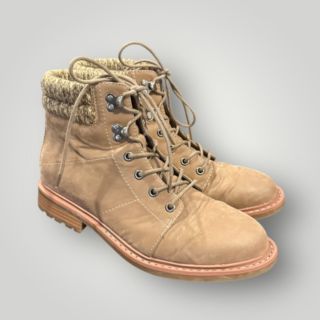 Amore Knit-Cuff Lace-Up Boots Size 8.5