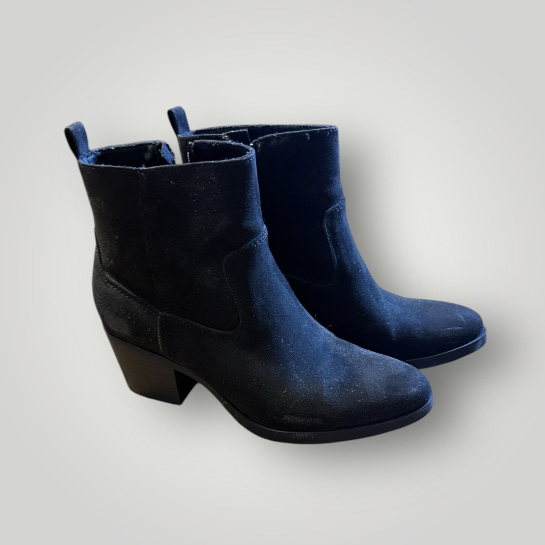 Old Navy Black Booties Size 7