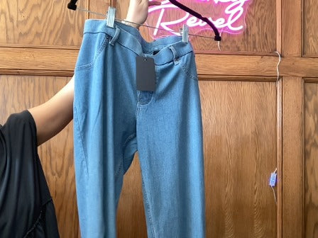 Denim Hue Women-Bottoms, Large