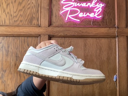 White/Pink Nike Women-Shoes, 7.5
