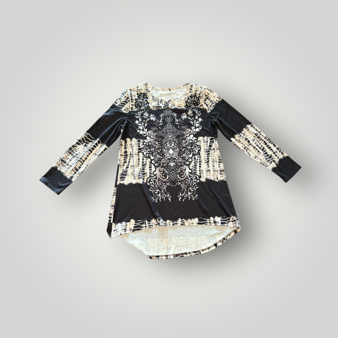 Black & White Print Top Size Large