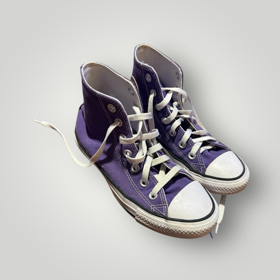 Converse Chuck Taylor All Star High Tops Purple Men’s 4 / Women’s 6