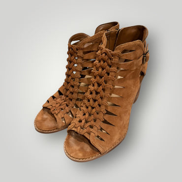 Vince Camuto Ankle Boot Size 7