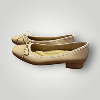 Kenneth Cole Neutral Ballet Flats Women’s Size 6