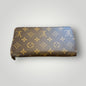 Louis Vuitton Zippy Wallet Monogram Canvas (Authentic) NEW