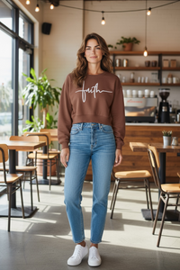 “Faith” Cropped Sweatshirt Double Zero