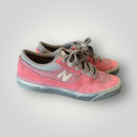 New Balance 417 Sneakers Size 8 (Like New)