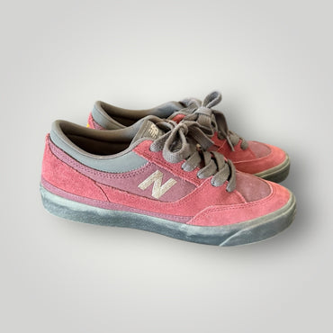 New Balance 417 Sneakers Size 8 (Like New)