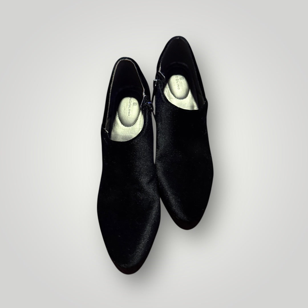 Bandolino Black Suede Kitten Heel Booties