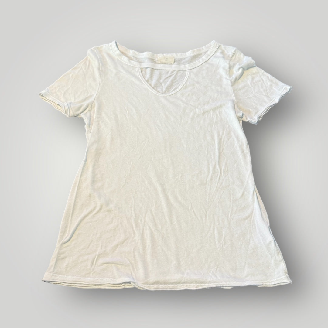 TLA by Morgan Stewart V-Neck Tee Size Small