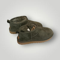 Olive Ugg Women-Tops, 11