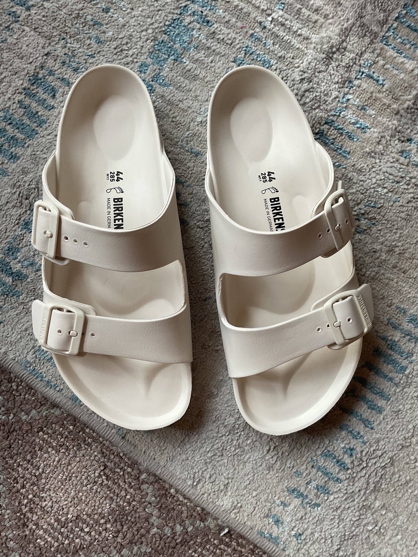 Cream / Oatmeal Birkenstock sandals, 11