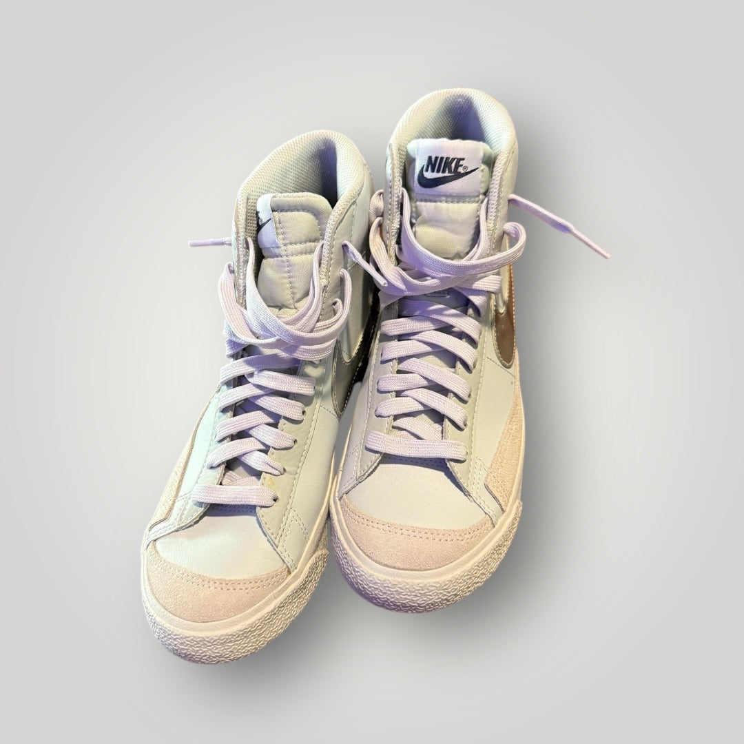 Light Grey/Purple/white with silver swoosh Nike Blazer Mid Sneakers, 7