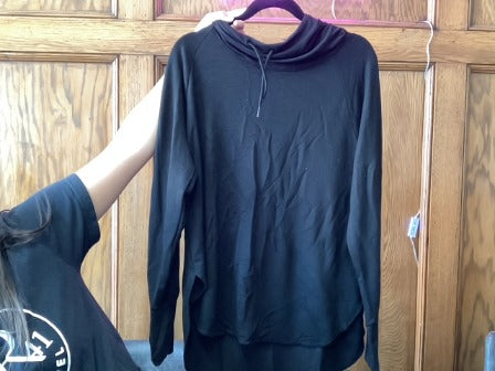 Black athletic works Women-Tops, XL