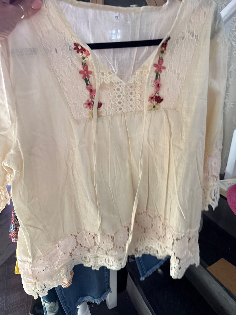 Ivory Flower No Brand Women-Tops, 3X