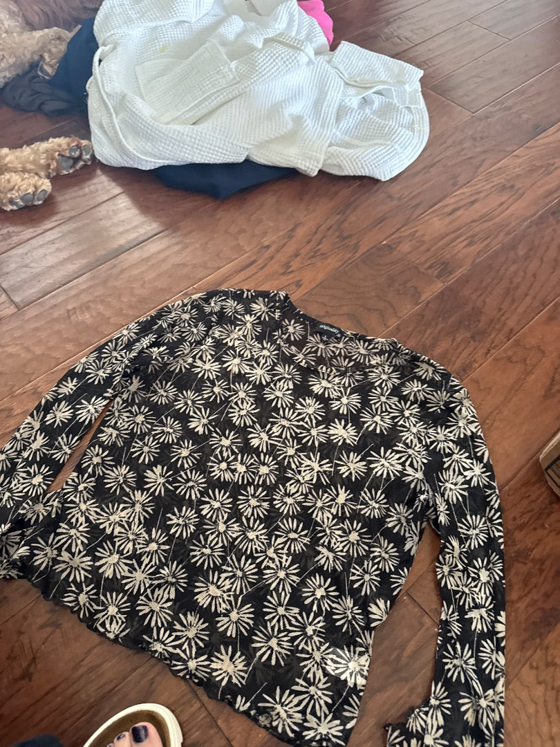 Black/White Originality Women-Tops, Large