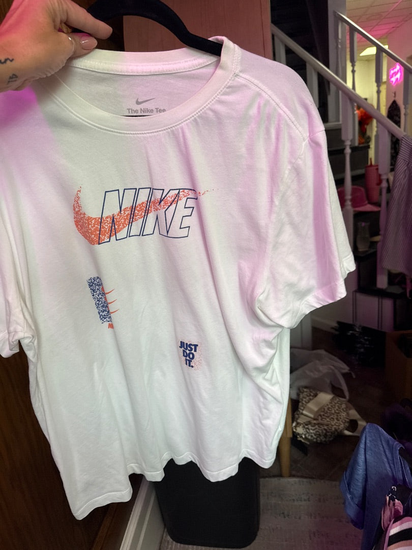 White Nike Women-Tops, XL