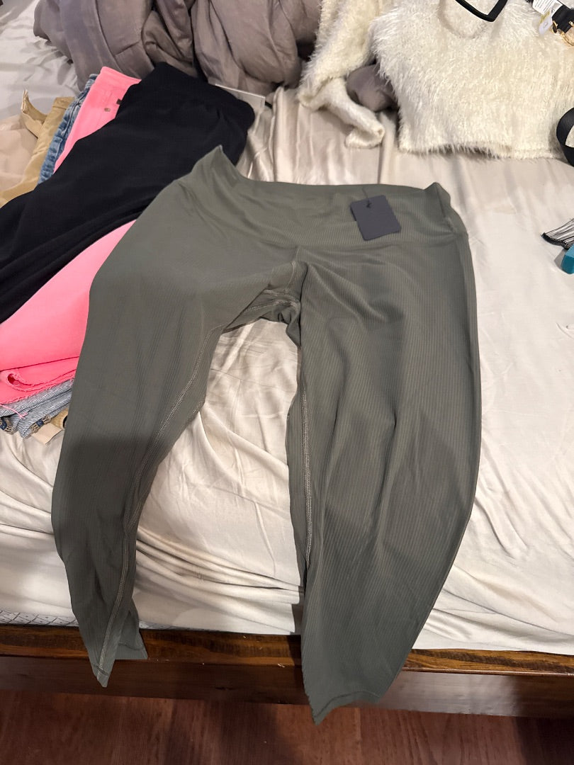 Green Lululemon Women-Bottoms, 12